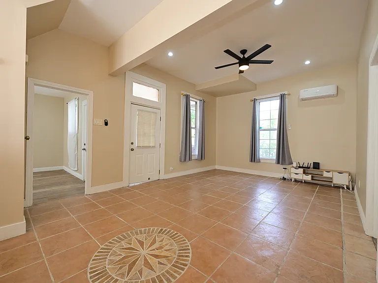 332 E Olive Ave — Photo 4
