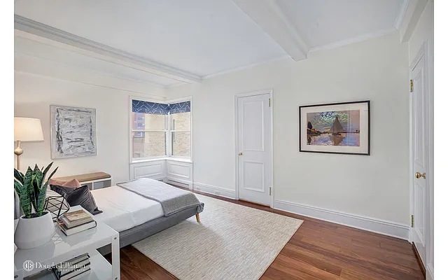 Sold by Douglas Elliman | media 21