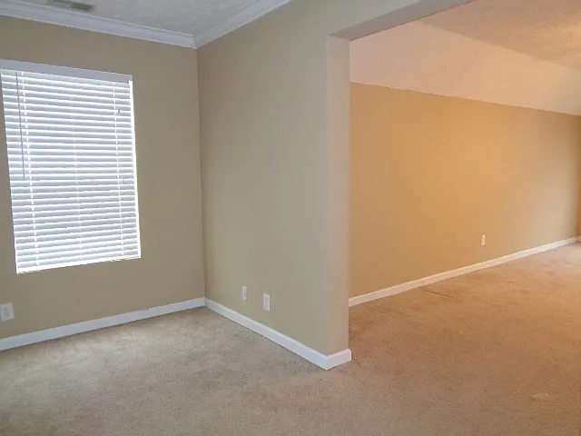 2320 Hayward Ln — Photo 14