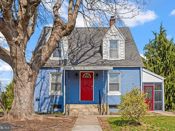 127 Half St, Hershey, PA 17033