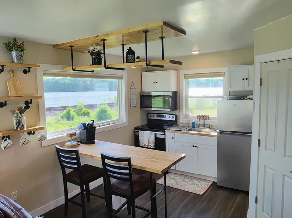 615 S Main St #A, Fountain City, WI 54629