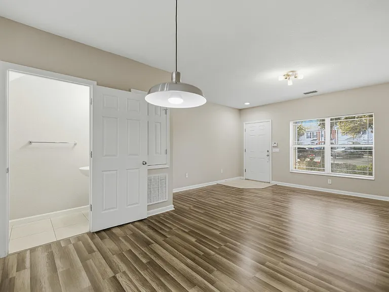 4482 SW 49th Ave — Photo 4