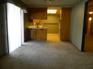 1436 S Pinkham Rd, Visalia, CA 93292