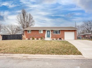800 Sanders St, Bethalto, IL 62010
