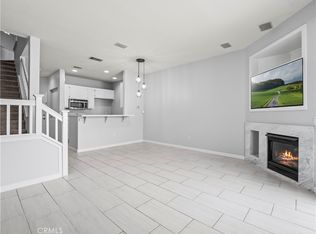 27024 Wolf Creek Trl UNIT 22, Santa Clarita, CA 91354