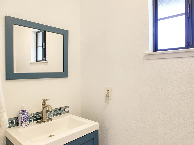 1540 Indiana Way — Photo 1