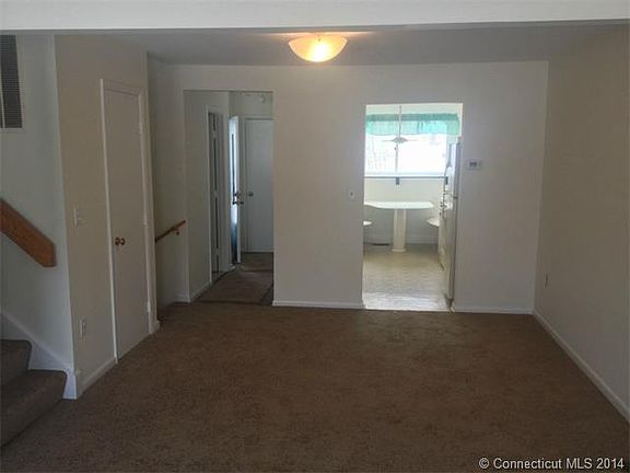5th image of 261 Blueberry Ln
