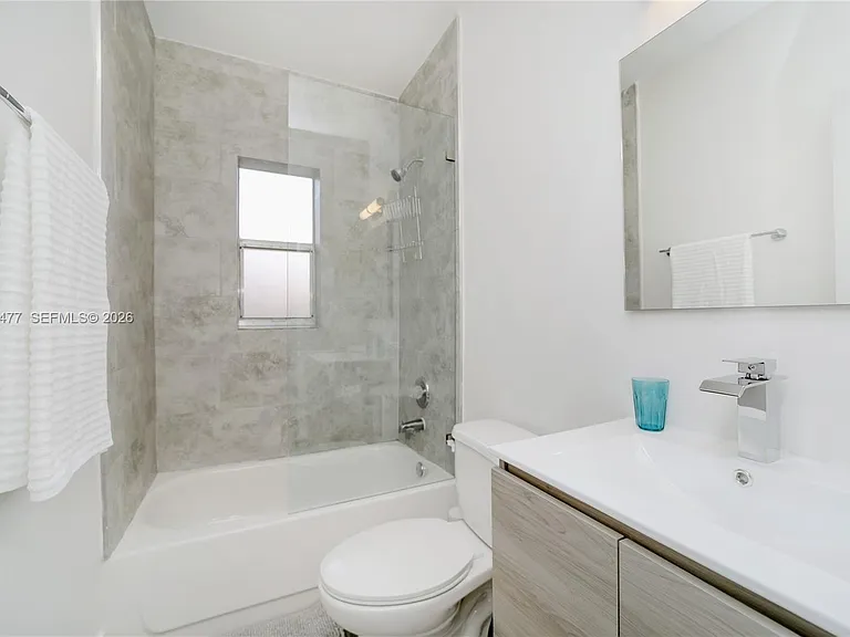 770 NE 123rd St #24 — Photo 12