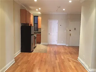 Rented by R New York