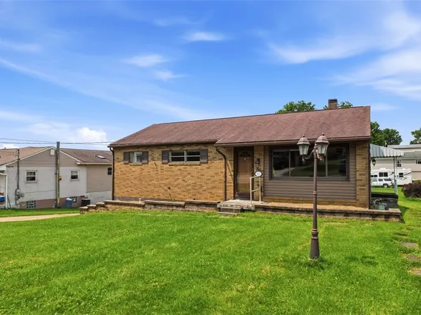 25 Dolly Ave #4, Jeannette, PA 15644
