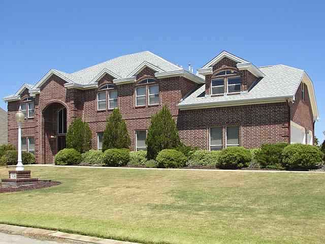 1st image of 302 Waterwood Dr