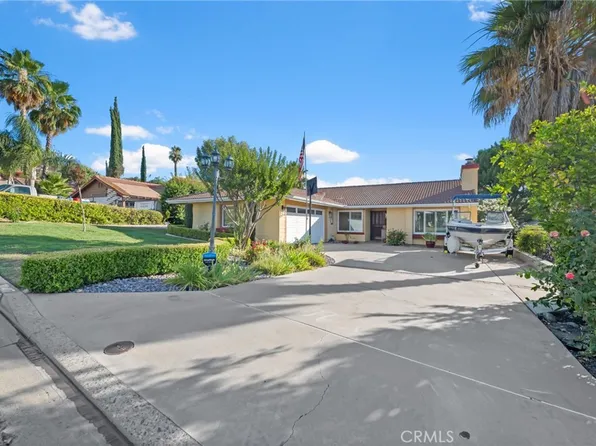 30407 Bear River Dr, Canyon Lake, CA 92587