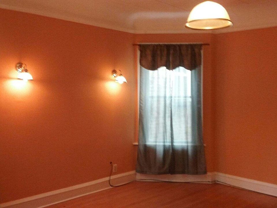 2nd image of 5749 N Talman Ave #2