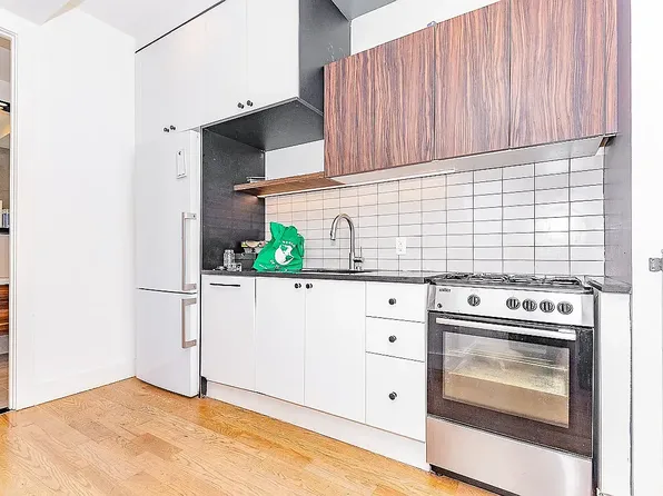 1520 Putnam Avenue image 1 of 13