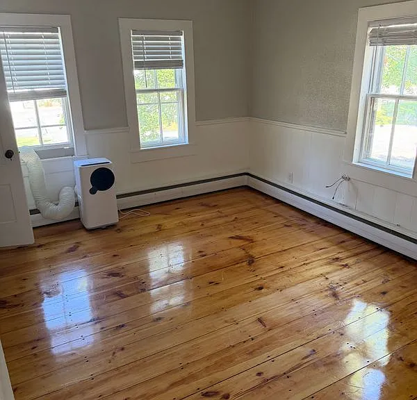 323 Main St #B — Photo 4