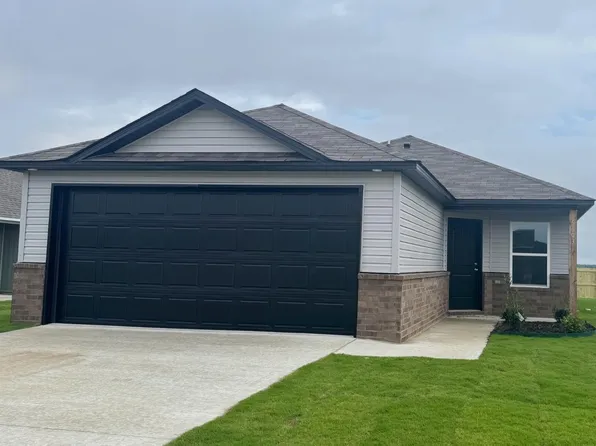 5603 Young Dr, Jonesboro, AR 72404