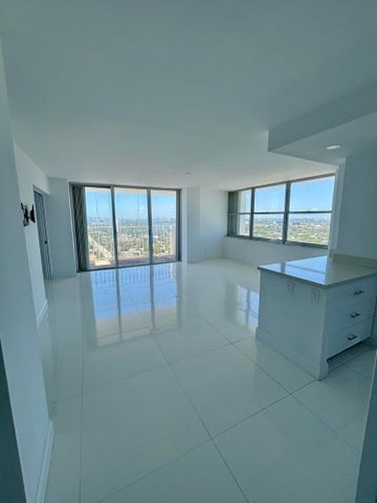 111 Briny Ave APT 2314, photo 2