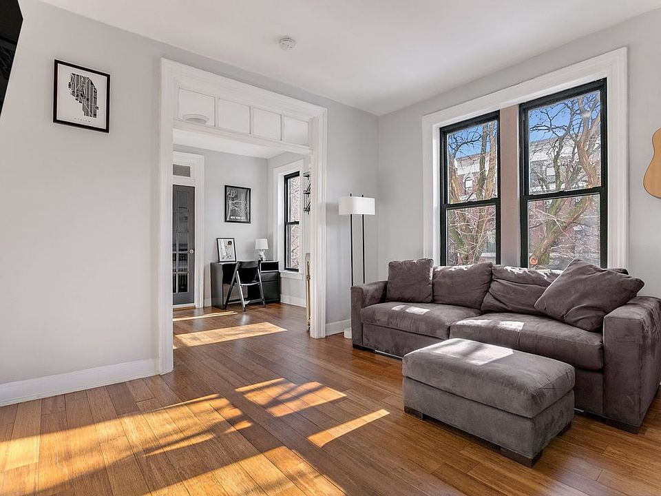 1st image of 214 Bradhurst Ave APT 10