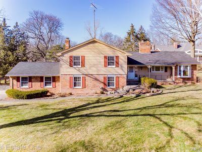 1041 Rock Spring Rd, Bloomfield Hills, MI, 48304