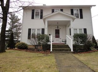 222 College Ave, Grove City, PA 16127