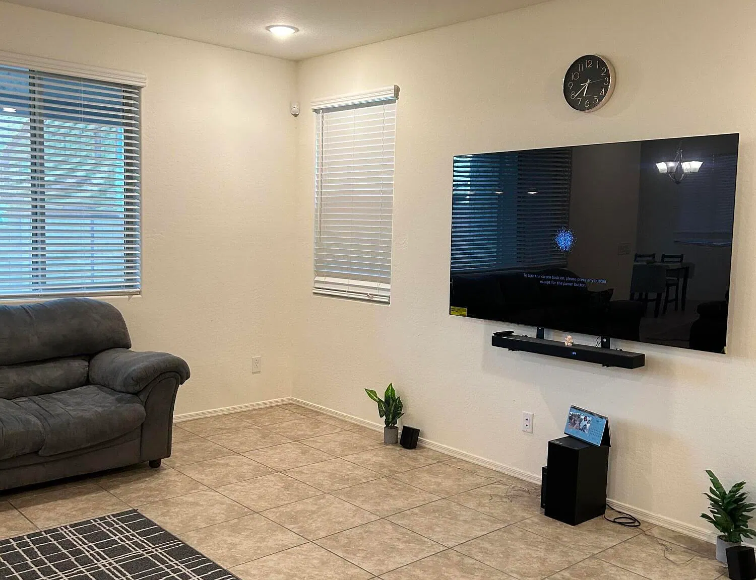 3 bed, 2.5 bath, 1981 sqft, $2,350 — Photo 3