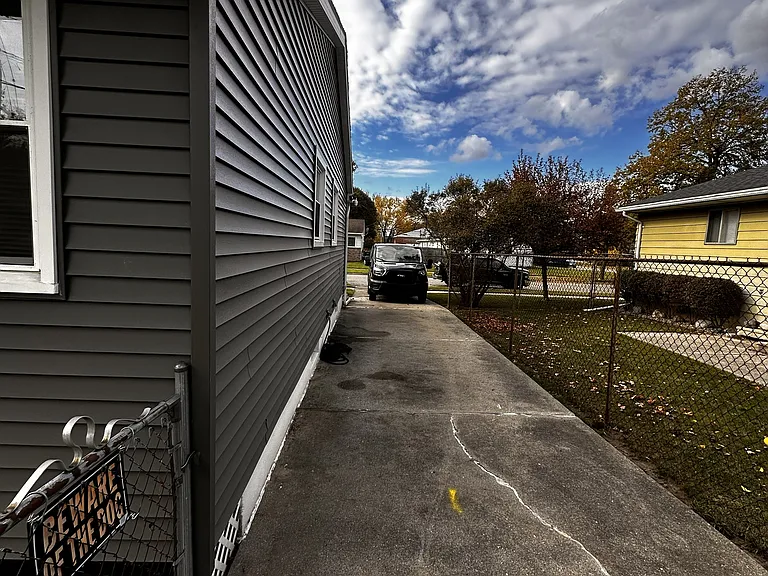 2907 Driveway View from Rear