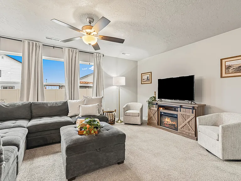 3882 E Berwick Dr — Photo 20