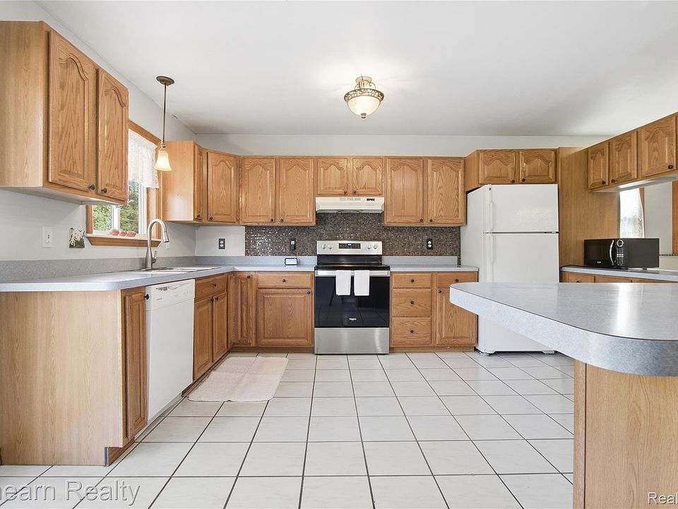 14050 Wales Ave, photo 22