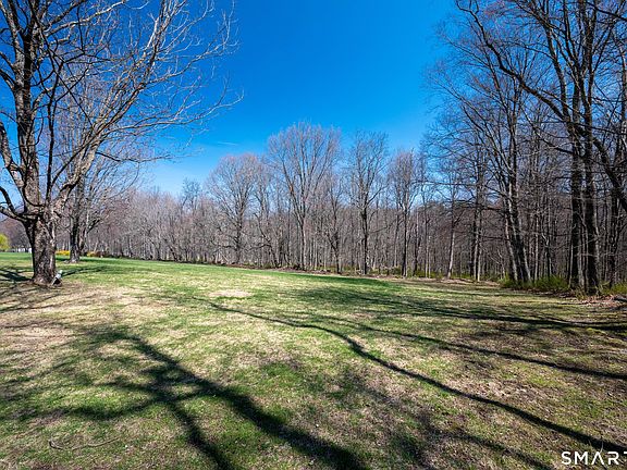 4th image of 46 High Ridge Road
