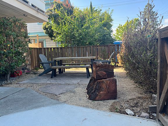 wide view of front yard