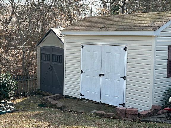 3rd image of 107 Misty Ridge Ln