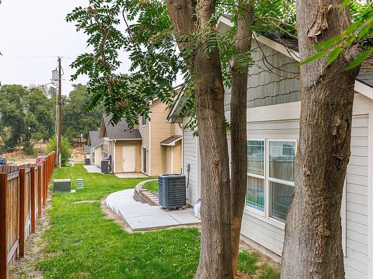Highlands Townhomes — Photo 7