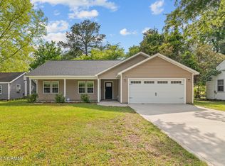 207 Sherwood Rd, Jacksonville, NC 28540