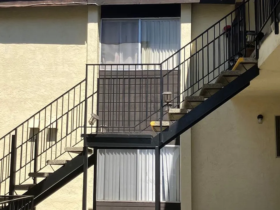 Lincoln Park Apartments