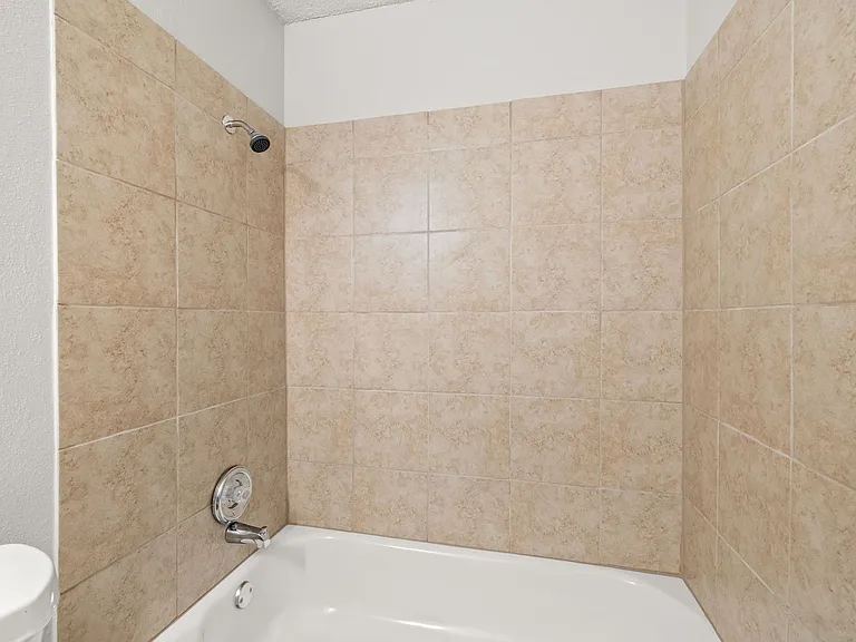 CV-AUS12130 Thompkins — Photo 19