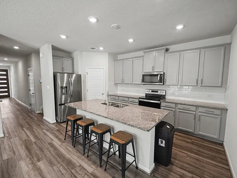 3037 Beringer Blvd — Photo 13