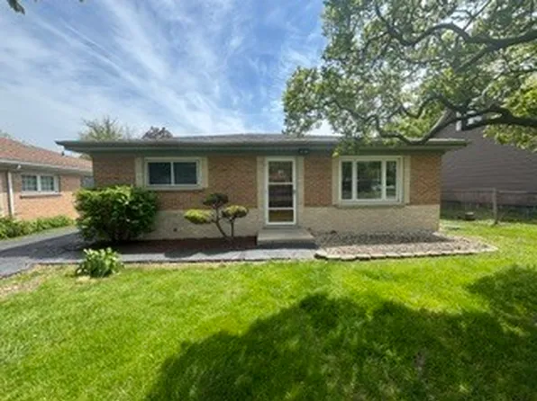 319 Spruce Ave, Bensenville, IL 60106
