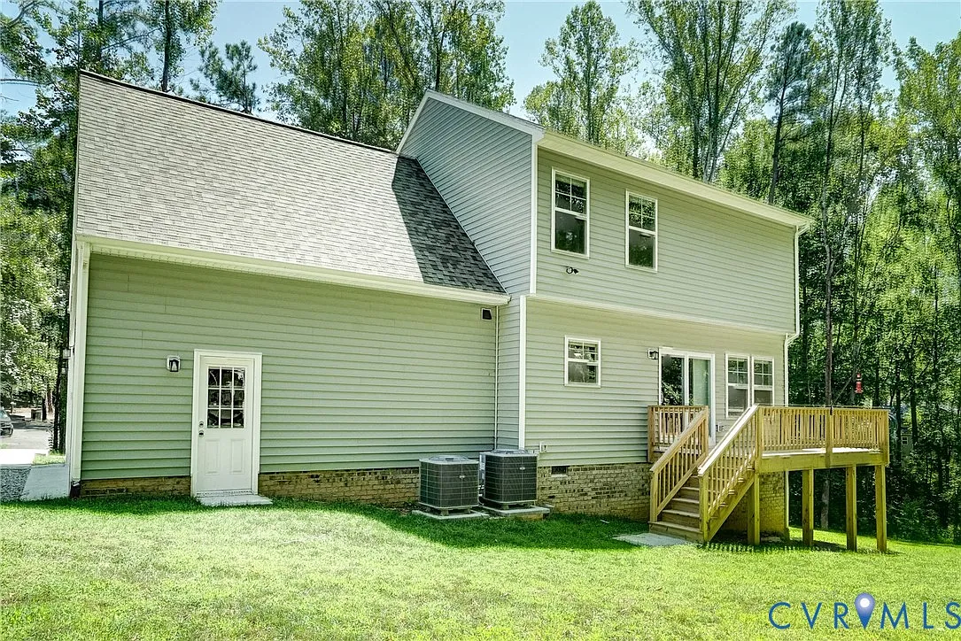 4 bed, 3.0 bath, 1938 sqft, $2,800 — Photo 3