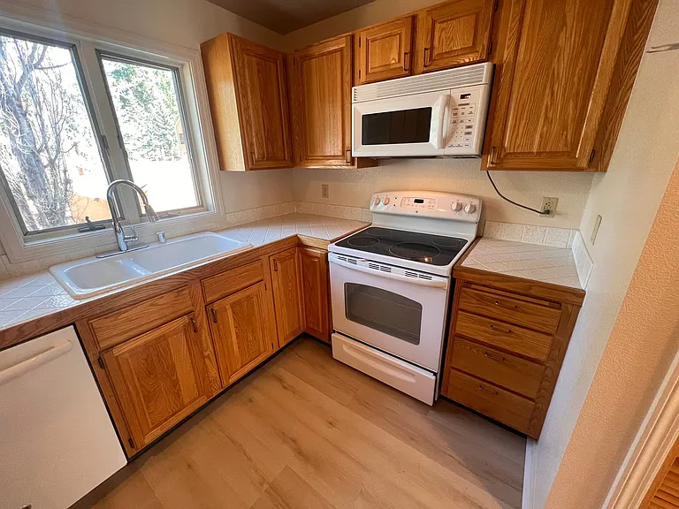120 Village Blvd #126 — Photo 9
