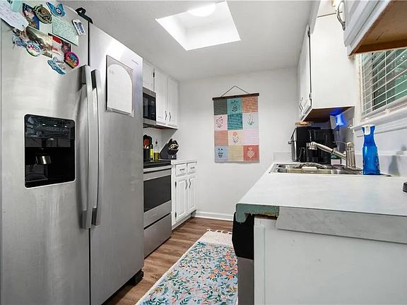 3rd image of 128 Du Rhu Dr #G