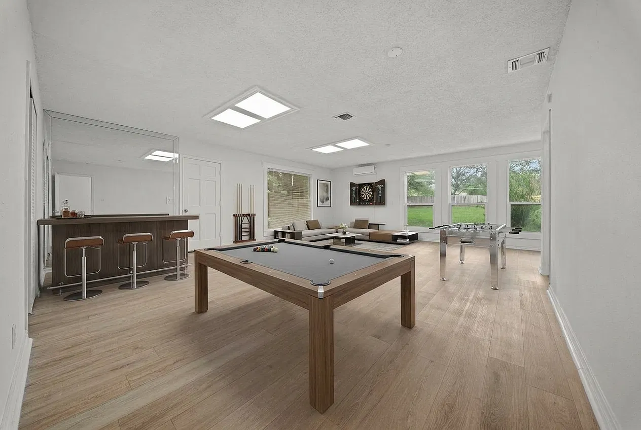 6 bed, 3255 sqft, $2,950 — Photo 3