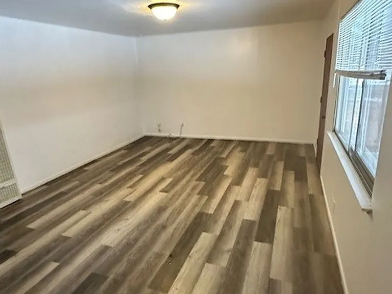 2165 Jean Ave #5 — Photo 2