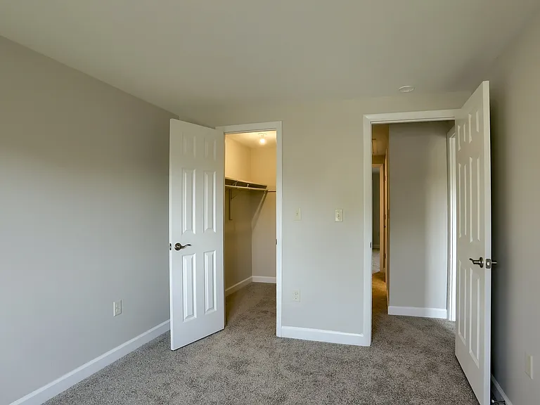 Briarcrest Gardens Apartments & Townhomes — Photo 74