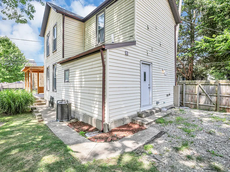 258 Allen Ave — Photo 33