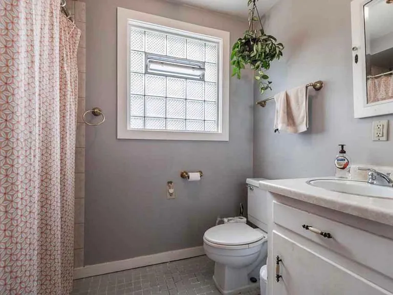 818 E Russell Ave #2 — Photo 11
