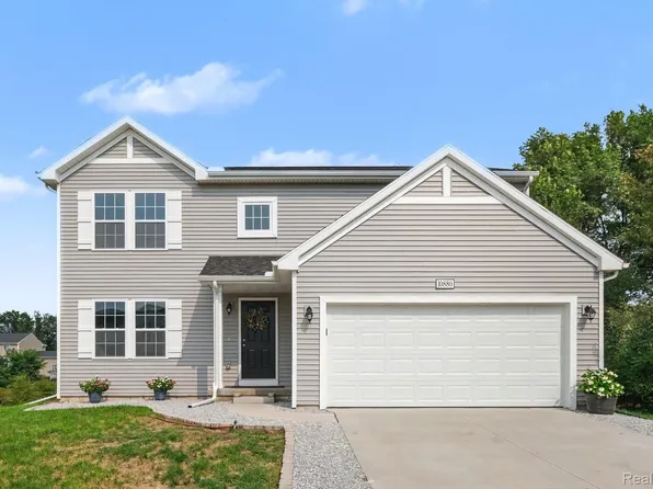 10880 Constant Dr, Allendale, MI 49401