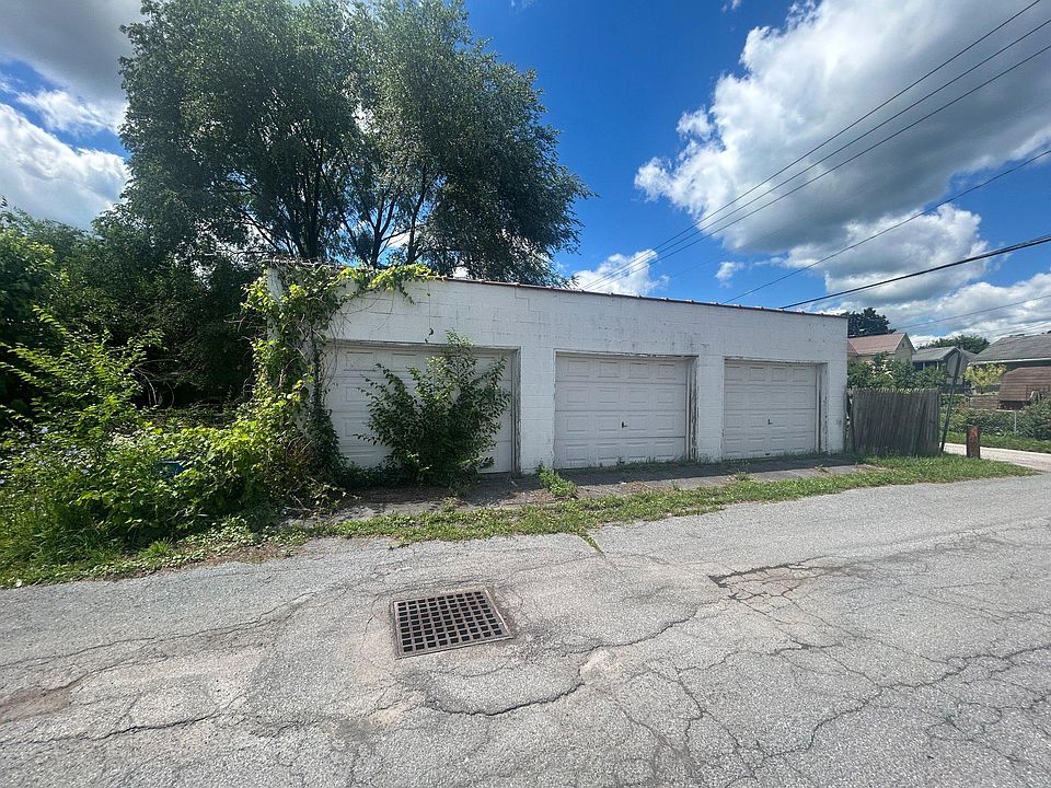 2nd image of 1516 Logan Ave