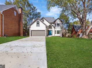 818 Mountain View Run, Stone Mountain, GA 30087