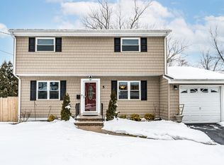 5 Bruce St, Old Bridge, NJ 08857