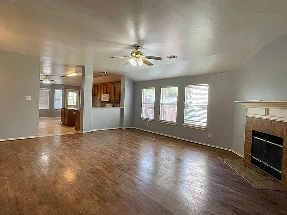 4th image of 3612 Corral Creek Dr